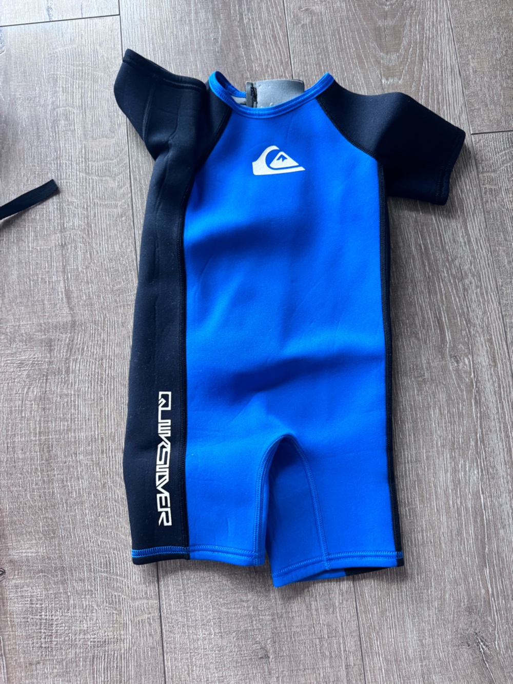 Quiksilver Blue and Black Neoprene Wetsuit Panel with Gray Interior